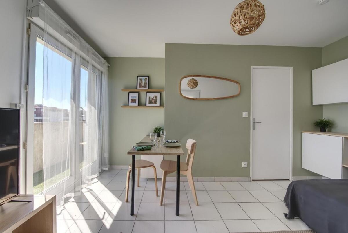 La Palm Room ~ Climatisation ~ Balcon ~ Parking Nîmes Eksteriør billede
